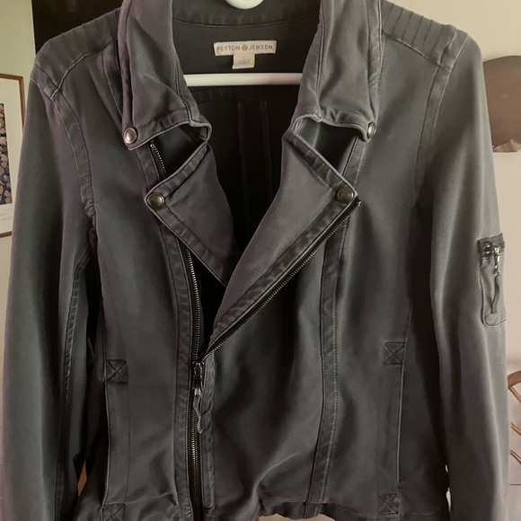 $149 Evereve Peyton Jensen gray stretchy moto jacket. Lots of details Size Large - Picture 4 of 14